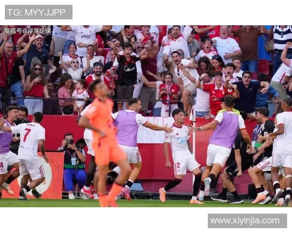 塞维利亚官方宣布签下巴萨边卫，加强后防实力