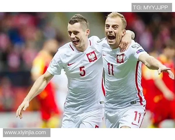 莱万领衔新一届足球盛宴展现超凡实力与团队合作精神